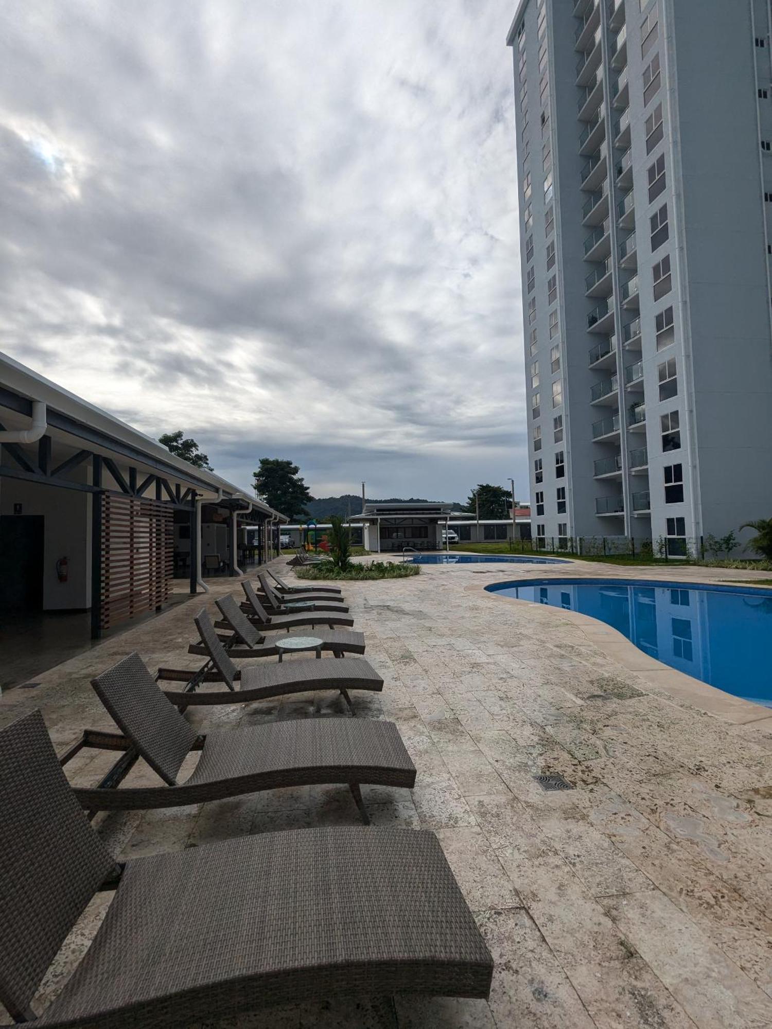 Ferienwohnung Jaco Beach, Viva Jaco, Ac, Hot Water, 3 Pools, Bbq, Rancho, Office, Gym Exterior foto